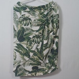 H&M Green and White Leaf Pattern Skirt Wrap-around Style With Tie